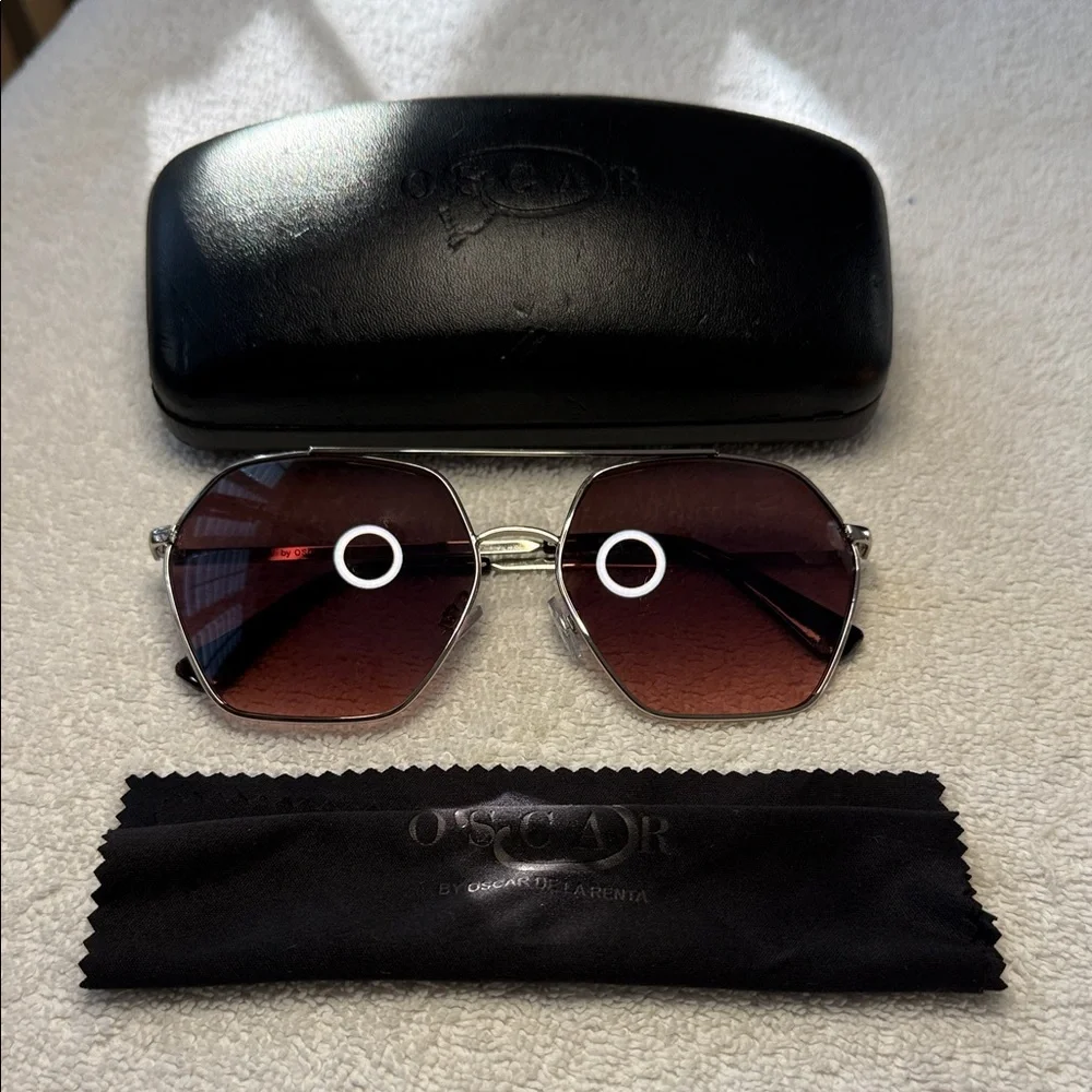 Oscar De la Renta Thin Metal Designer Sunglasses